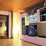 Panorama-wohnung-im-gruenem דירה אלנסבאך