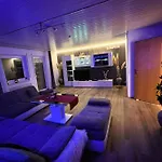 Panorama-wohnung-im-gruenem