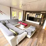 דירה Panorama-wohnung-im-gruenem