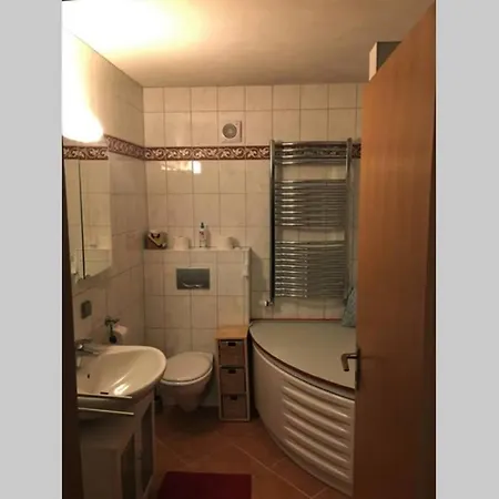 Panorama-wohnung-im-gruenem Apartment Allensbach