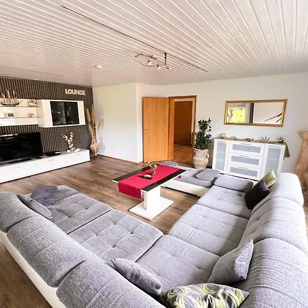 Panorama-wohnung-im-gruenem * Allensbach