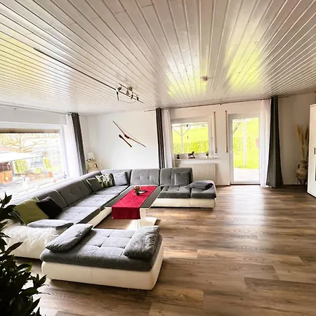 Panorama-wohnung-im-gruenem