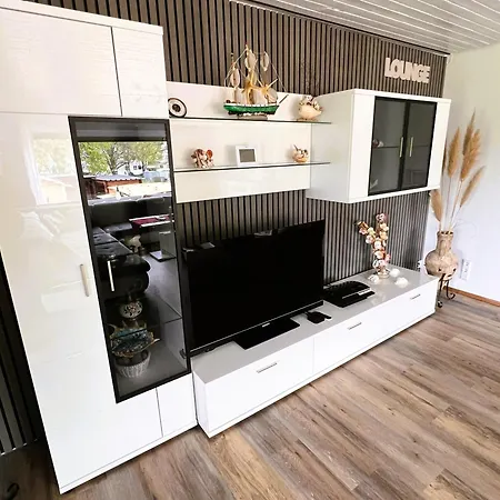 Panorama-wohnung-im-gruenem דירה אלנסבאך