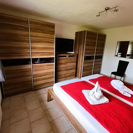 Panorama-wohnung-im-gruenem *