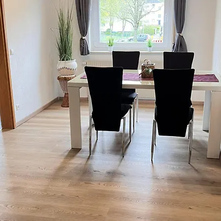 Panorama-wohnung-im-gruenem * Allensbach