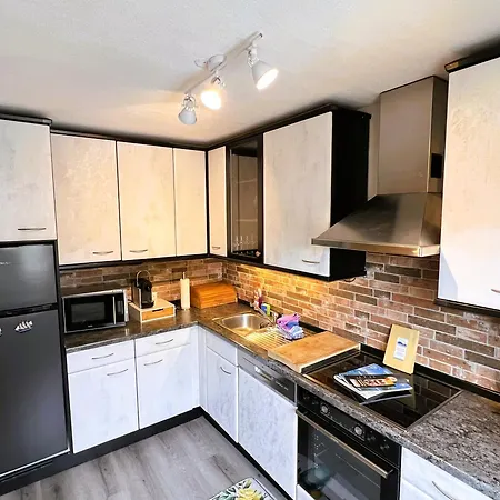 Panorama-wohnung-im-gruenem *